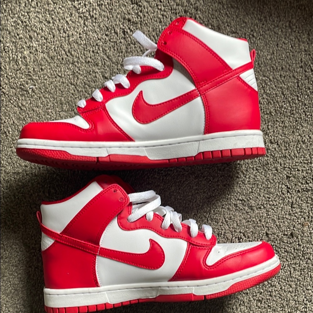 Red and White dunk high - Picture 2 of 4